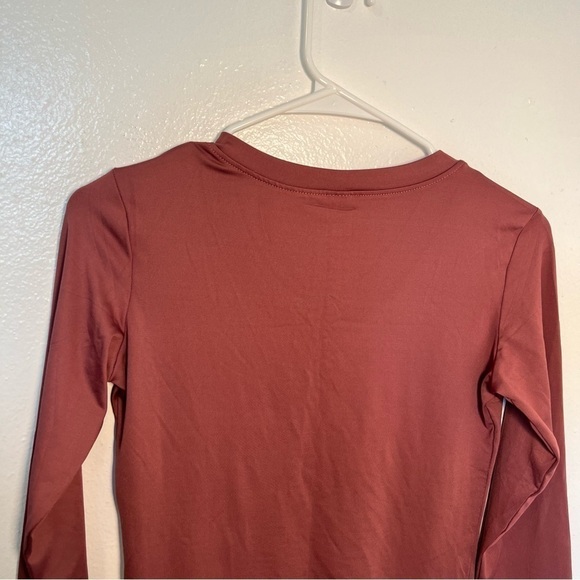 Long Sleeve Athletic Top V-Neck Mauve Pink - Picture 8 of 8